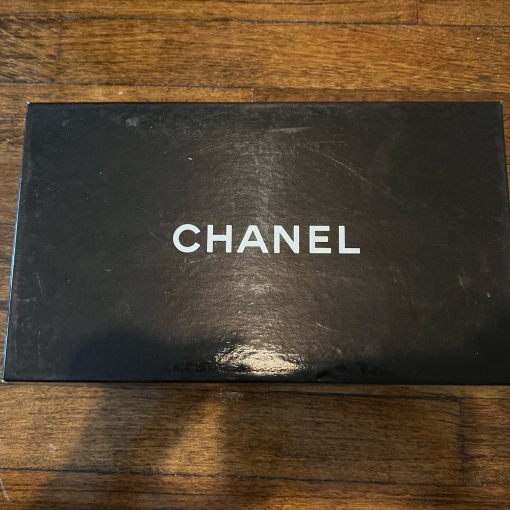 Chanel box
